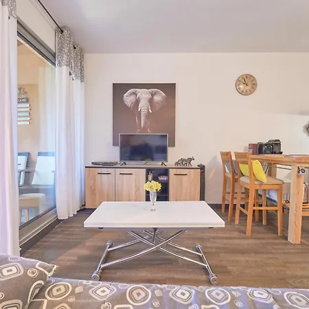 Pour 4 Au Calme Avec Piscine Et Parking *